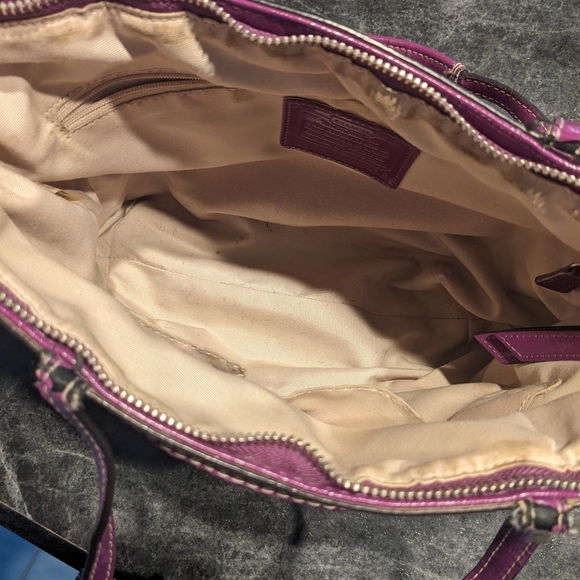 Coach Bag - Picture 2 of 5